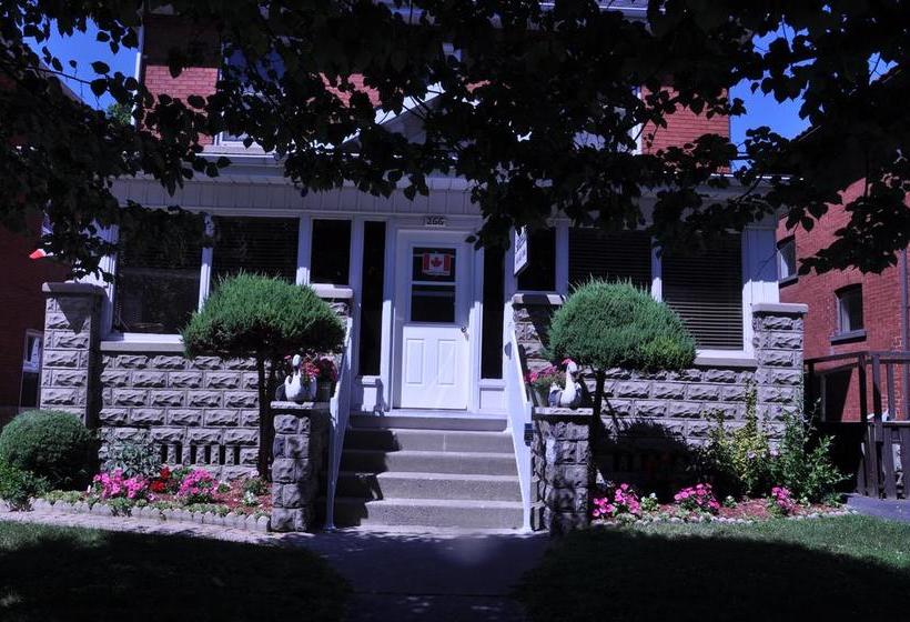 Ambassador B&b Guest Home