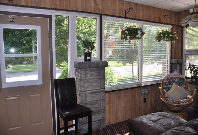 Ambassador B&b Guest Home | Stratford | Ontario | Canada 14