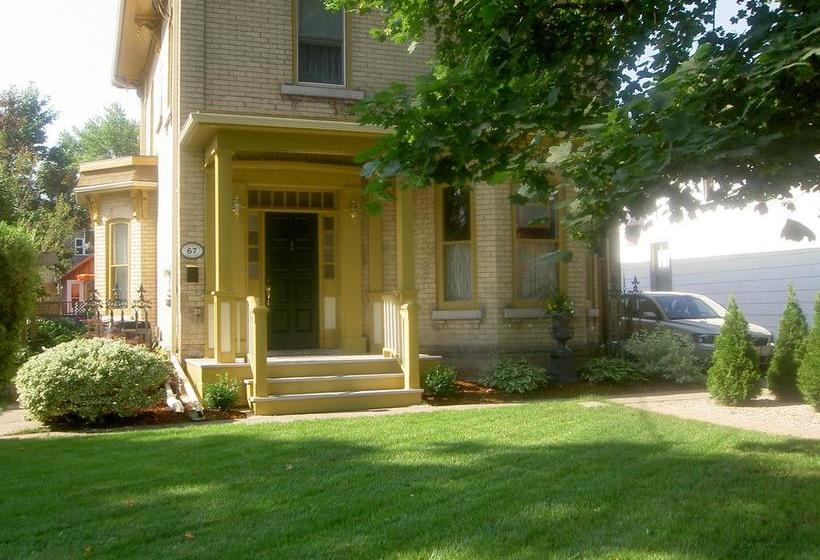 Bed and Breakfast Buckingham House | Stratford | Ontario | Canada 19