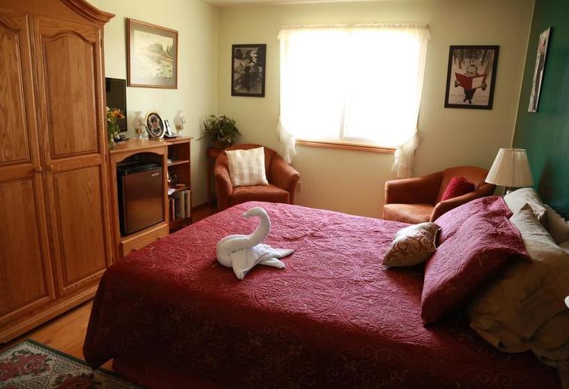 A Garden Stroll Bed & Breakfast | Stratford | Ontario | Canada