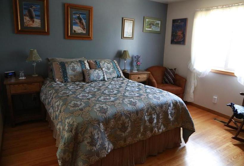 A Garden Stroll Bed & Breakfast | Stratford | Ontario | Canada 1