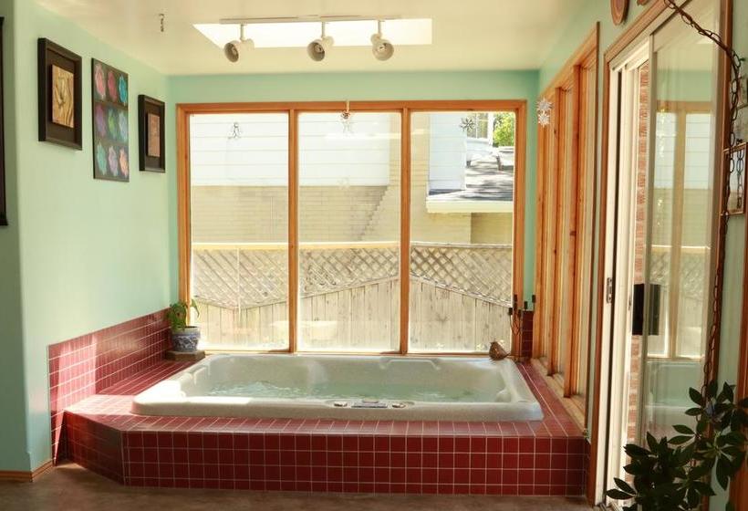 A Garden Stroll Bed & Breakfast | Stratford | Ontario | Canada 5