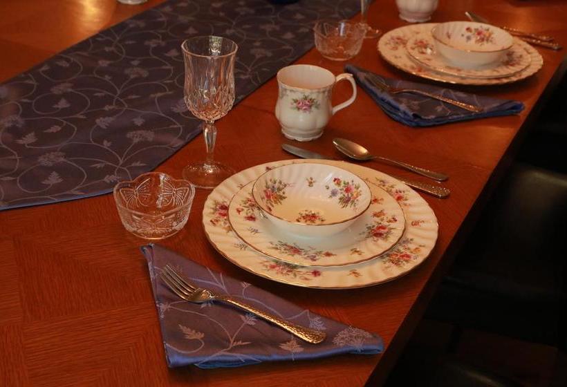 A Garden Stroll Bed & Breakfast | Stratford | Ontario | Canada 7