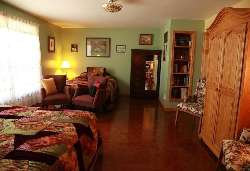 A Garden Stroll Bed & Breakfast | Stratford | Ontario | Canada 9