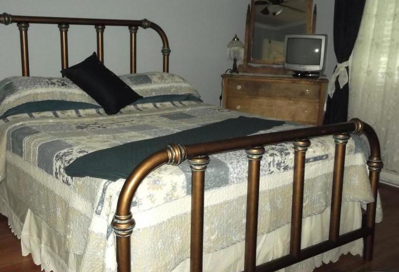 Bed and Breakfast Au Coeur De Magog | Magog | Quebec | Canada 20