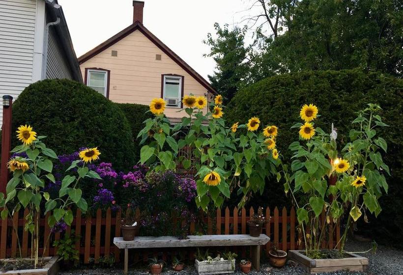 Bed and Breakfast à Amour Et Amitié | Magog | Quebec | Canada 7