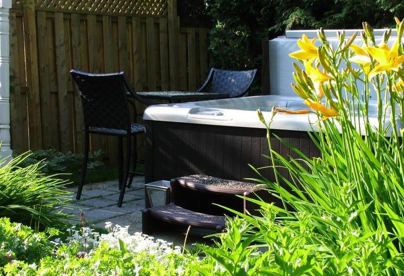 Bed and Breakfast Auberge La Belle Victorienne Et Spa Magog