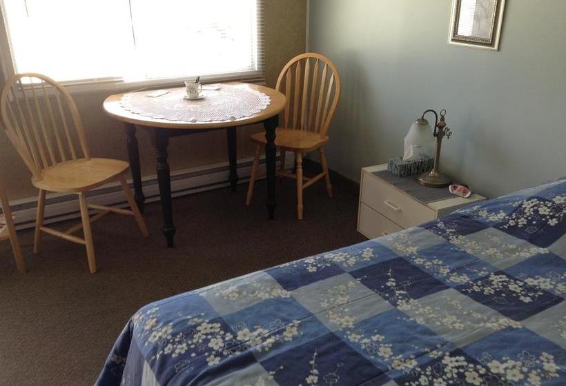 Motel De La Montagne | Magog | Quebec | Canada 10