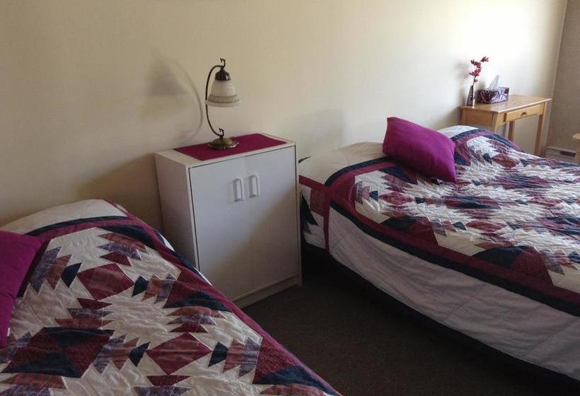 Motel De La Montagne | Magog | Quebec | Canada 16