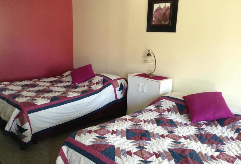 Motel De La Montagne | Magog | Quebec | Canada 17