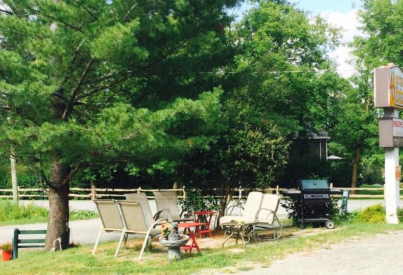 Motel De La Montagne | Magog | Quebec | Canada 2