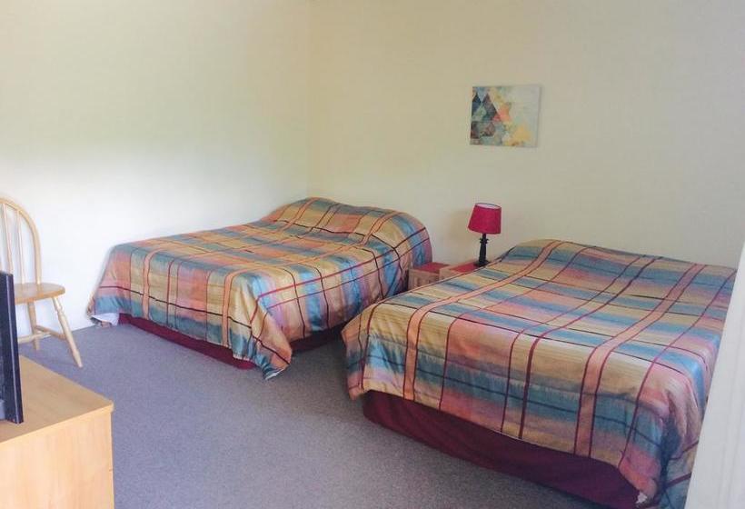 Motel De La Montagne | Magog | Quebec | Canada 3