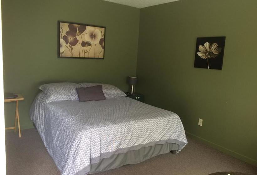 Motel De La Montagne | Magog | Quebec | Canada 4