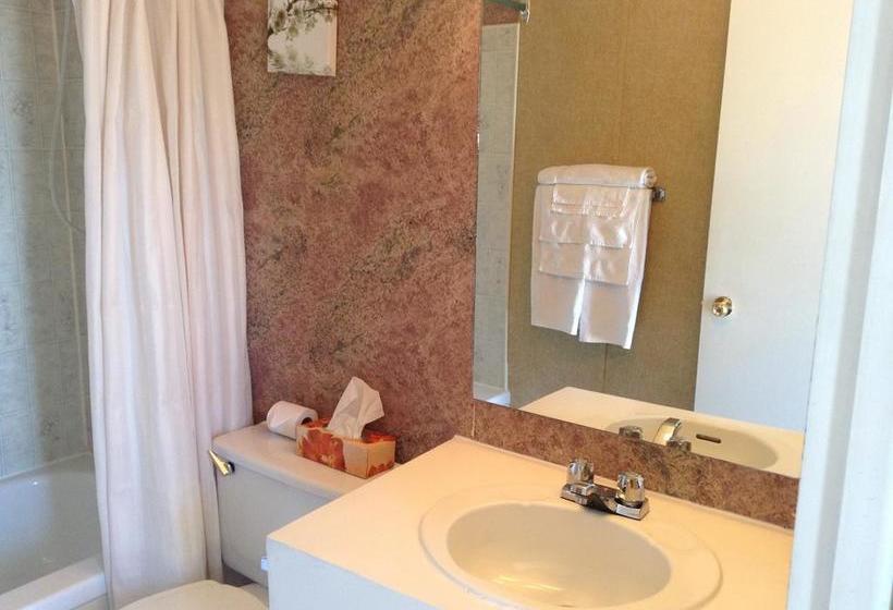 Motel De La Montagne | Magog | Quebec | Canada 9