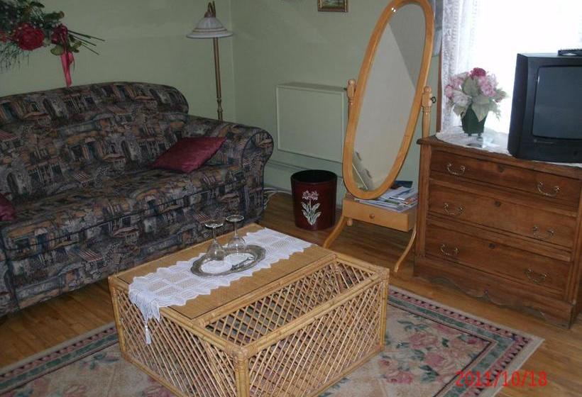 Bed and Breakfast Ici Et Maintenant | Magog | Quebec | Canada 11