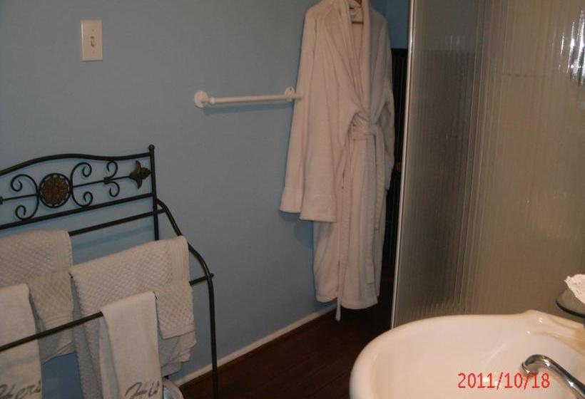 Bed and Breakfast Ici Et Maintenant | Magog | Quebec | Canada 9