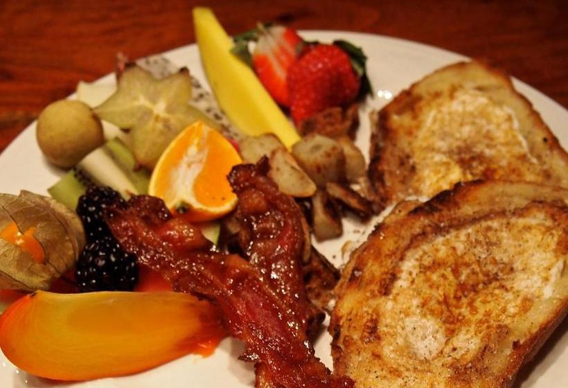 Bed and Breakfast Au Manoir De La Rue Merry | Magog | Quebec | Canada 11