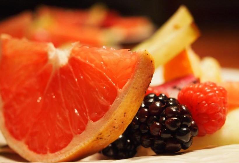 Bed and Breakfast Au Manoir De La Rue Merry | Magog | Quebec | Canada 17