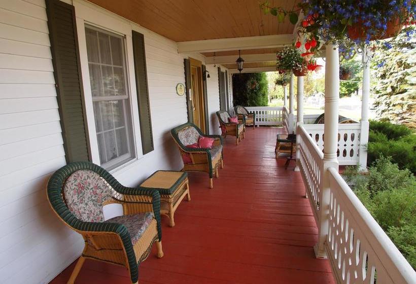 Bed and Breakfast Au Manoir De La Rue Merry | Magog | Quebec | Canada 18