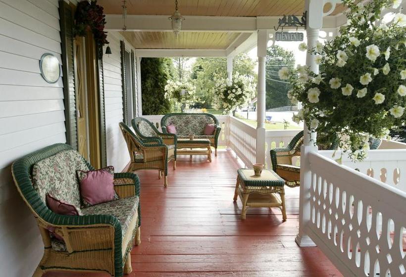 Bed and Breakfast Au Manoir De La Rue Merry | Magog | Quebec | Canada 4