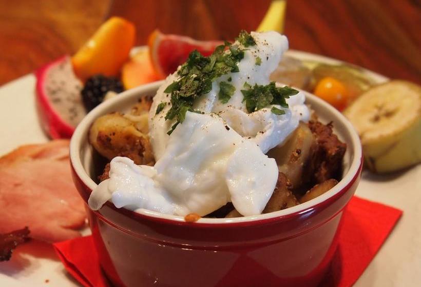 Bed and Breakfast Au Manoir De La Rue Merry | Magog | Quebec | Canada 8