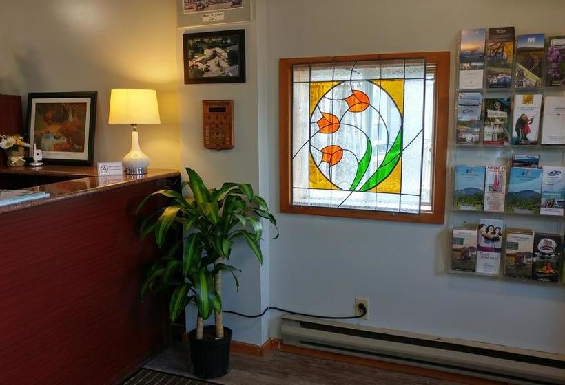 Motel De L Outlet | Magog | Quebec | Canada 1