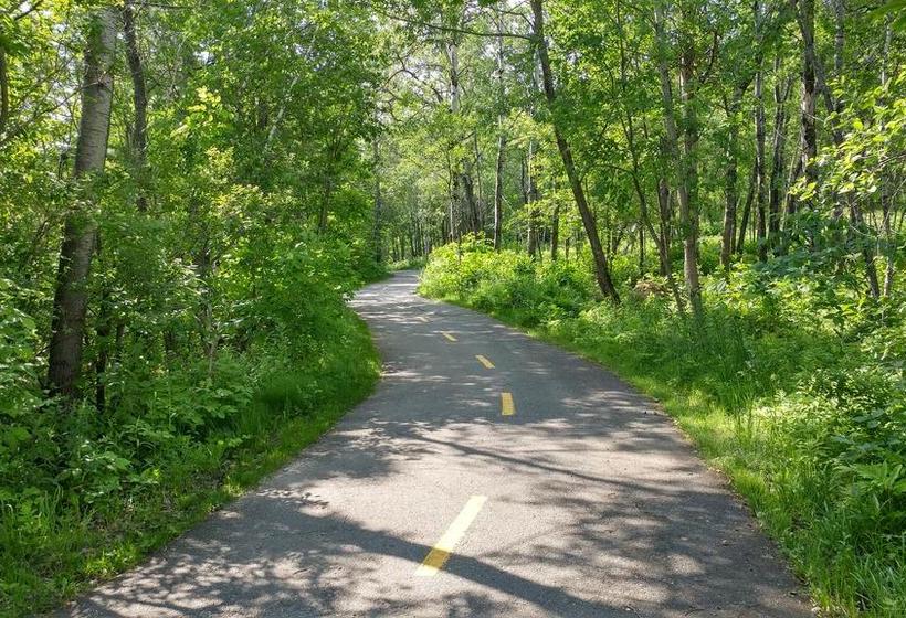 Motel De L Outlet | Magog | Quebec | Canada 12