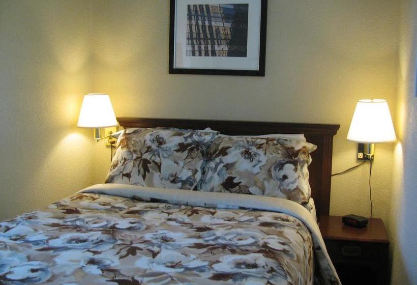 Motel De L Outlet | Magog | Quebec | Canada 15