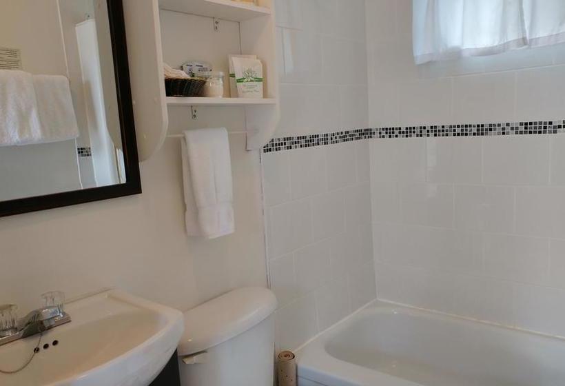 Motel De L Outlet | Magog | Quebec | Canada 19