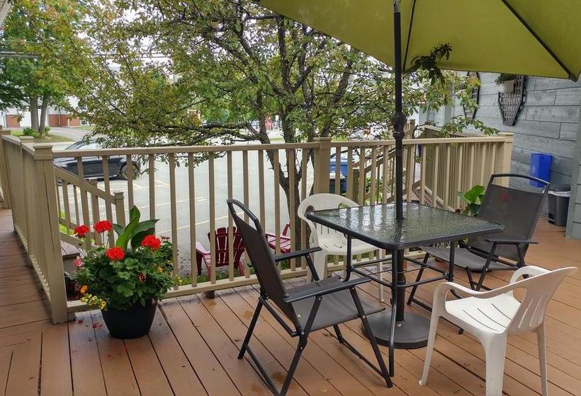 Motel De L Outlet | Magog | Quebec | Canada 2