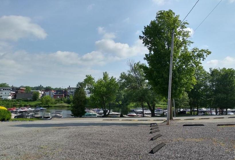 Motel De L Outlet | Magog | Quebec | Canada 8