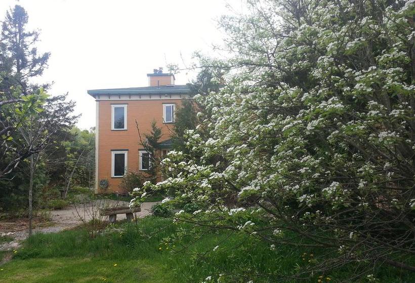Au Gîte Du Cerf Argenté B&b | Magog | Quebec | Canada 11