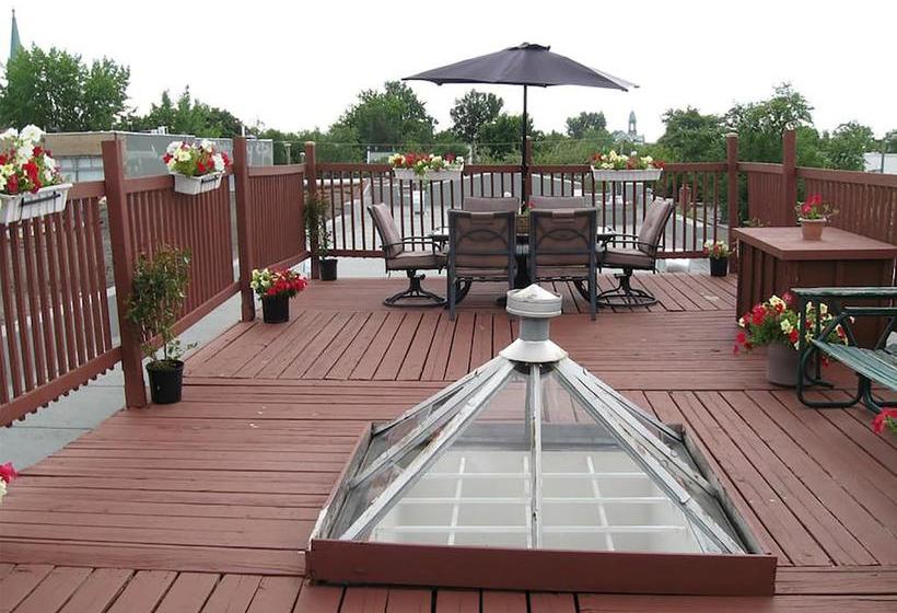 Bed and Breakfast Double Room With Terrace | Montreal | Quebec | Canada 16