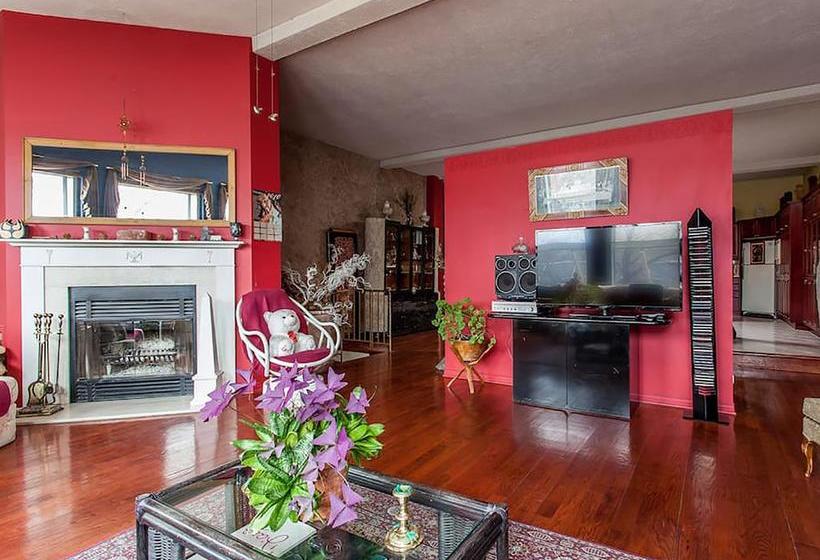 Bed and Breakfast Double Room With Terrace | Montreal | Quebec | Canada 2