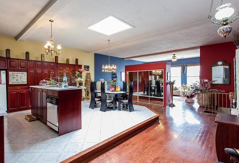 Bed and Breakfast Double Room With Terrace | Montreal | Quebec | Canada 7