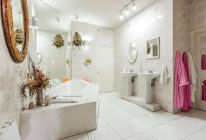 Bed and Breakfast Double Room With Terrace | Montreal | Quebec | Canada 8