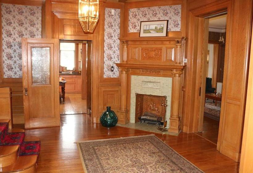 Bed and Breakfast Château La Motte | Woodstock | Ontario | Canada 12