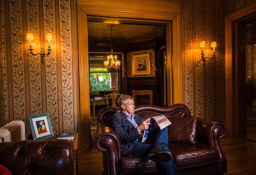 Bed and Breakfast Château La Motte | Woodstock | Ontario | Canada 13