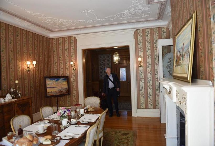 Bed and Breakfast Château La Motte | Woodstock | Ontario | Canada 14