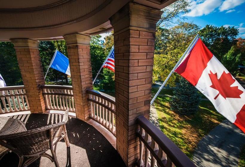 Bed and Breakfast Château La Motte | Woodstock | Ontario | Canada 2