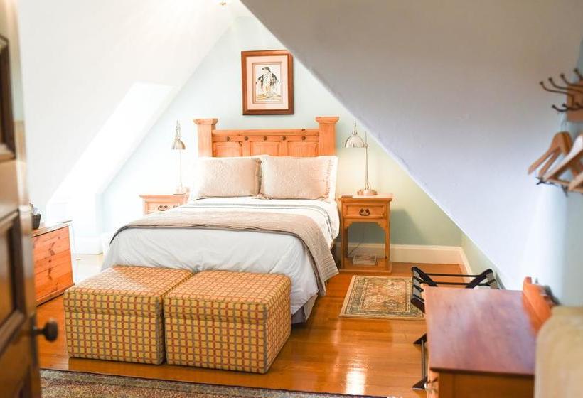 Bed and Breakfast Château La Motte | Woodstock | Ontario | Canada 5