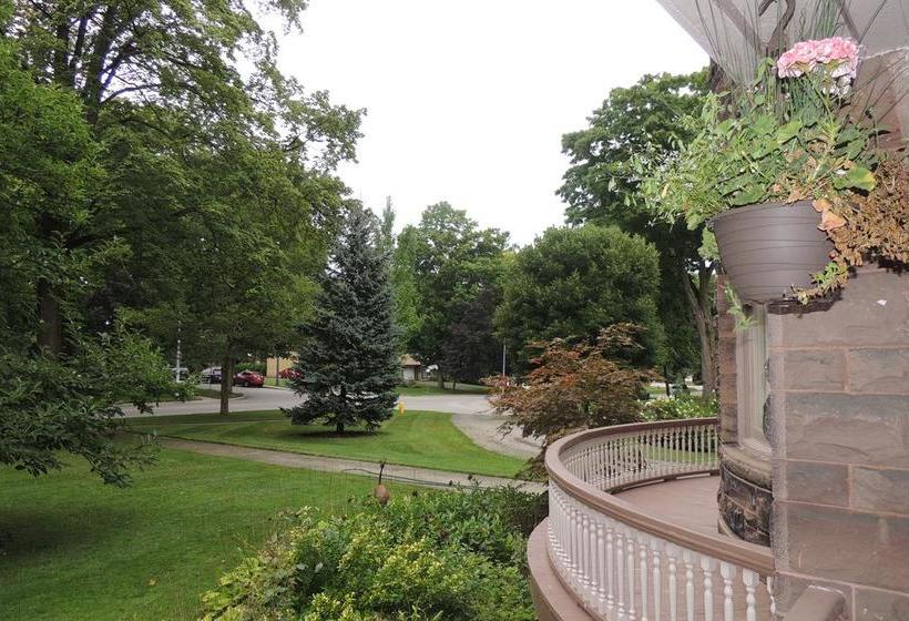 Bed and Breakfast Château La Motte | Woodstock | Ontario | Canada 9