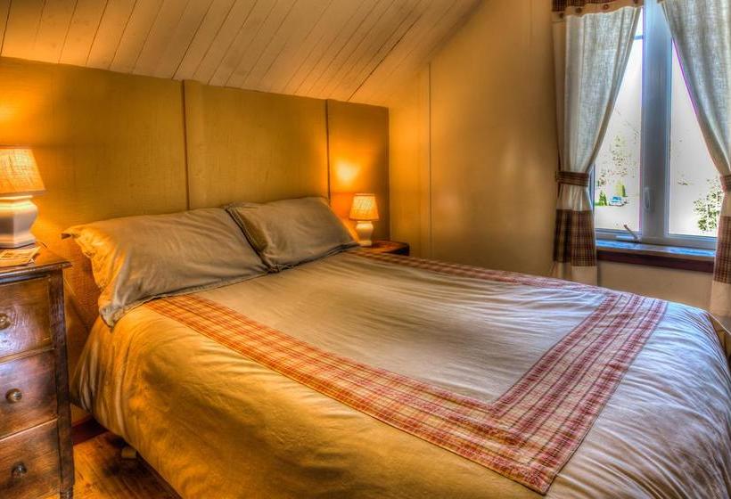 Hostel Auberge De Jeunesse  Les Mains Tissees | La Baie | Quebec | Canada 13