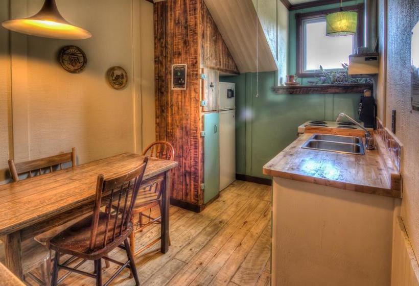 Hostel Auberge De Jeunesse  Les Mains Tissees | La Baie | Quebec | Canada 14