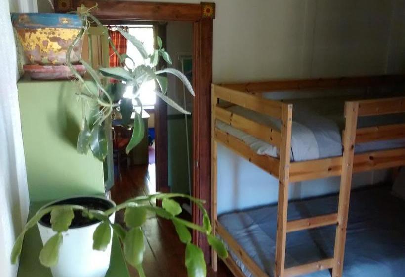 Hostel Auberge De Jeunesse  Les Mains Tissees | La Baie | Quebec | Canada 4