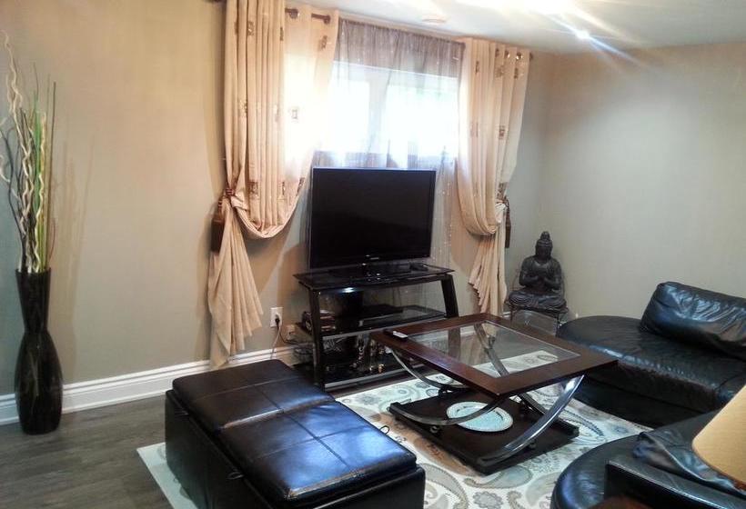 Bed and Breakfast Moments... | Toronto | Ontario | Canada 5