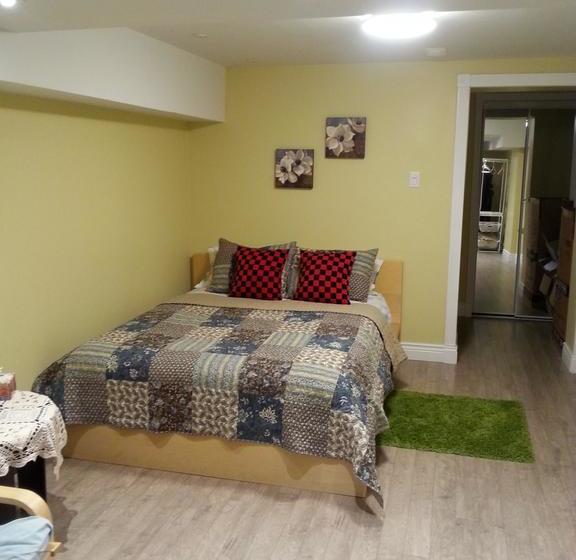 Bed and Breakfast Moments... | Toronto | Ontario | Canada 7