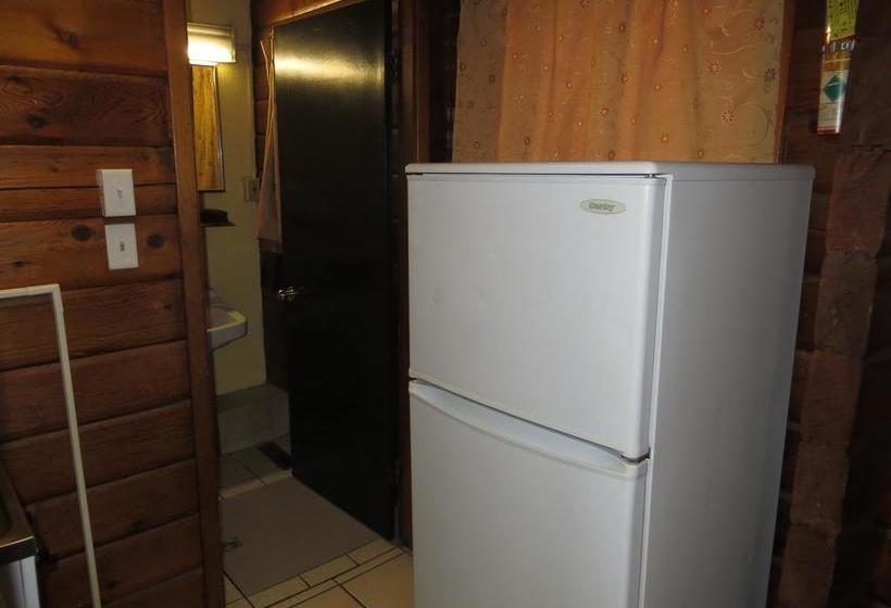 The House Motel | Rocky Mountain House | Alberta | Canada 1