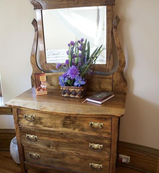 Bellas Castle Bed And Breakfast | Morden | Manitoba | Canada 7