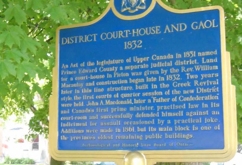 Courthouse B&b | Picton | Ontario | Canada 3